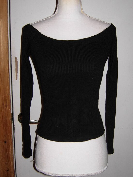 Black Ribbed Long Sleeve Off-Shoulder Crop Top M - Picture 1 of 4